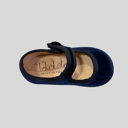 Merceditas terciopelo bot�n de ni�a azul marino - Tokolate ( del 18 al 30 ) - Detalle 1 - Moda Infantil Chicle