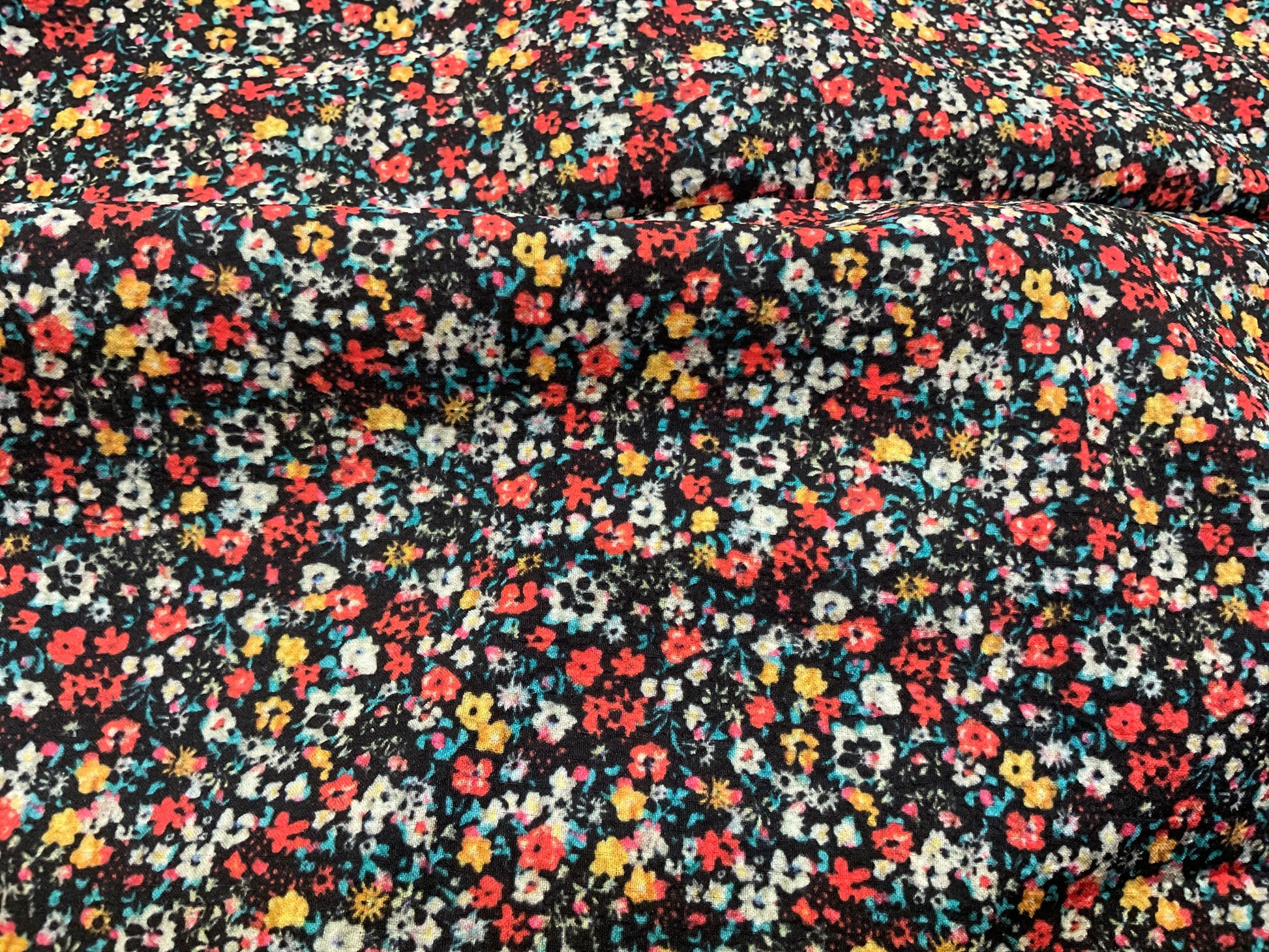 Mono de niña estampado de flores - Vera 2023 - Detalle 2 - Moda Infantil Chicle