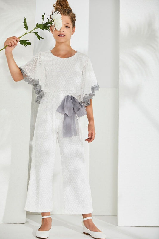 Mono niña de ceremonia, de encaje en blanco - Nekenia - Frontal - Moda Infantil Chicle