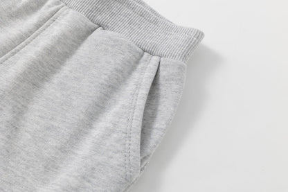 Pantalón chándal niño en gris - Newness invierno - Detalle 3 - Moda Infantil Chicle