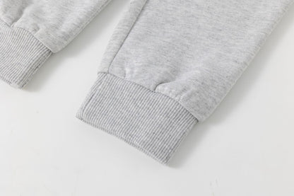 Pantalón chándal niño en gris - Newness invierno - Detalle 4 - Moda Infantil Chicle