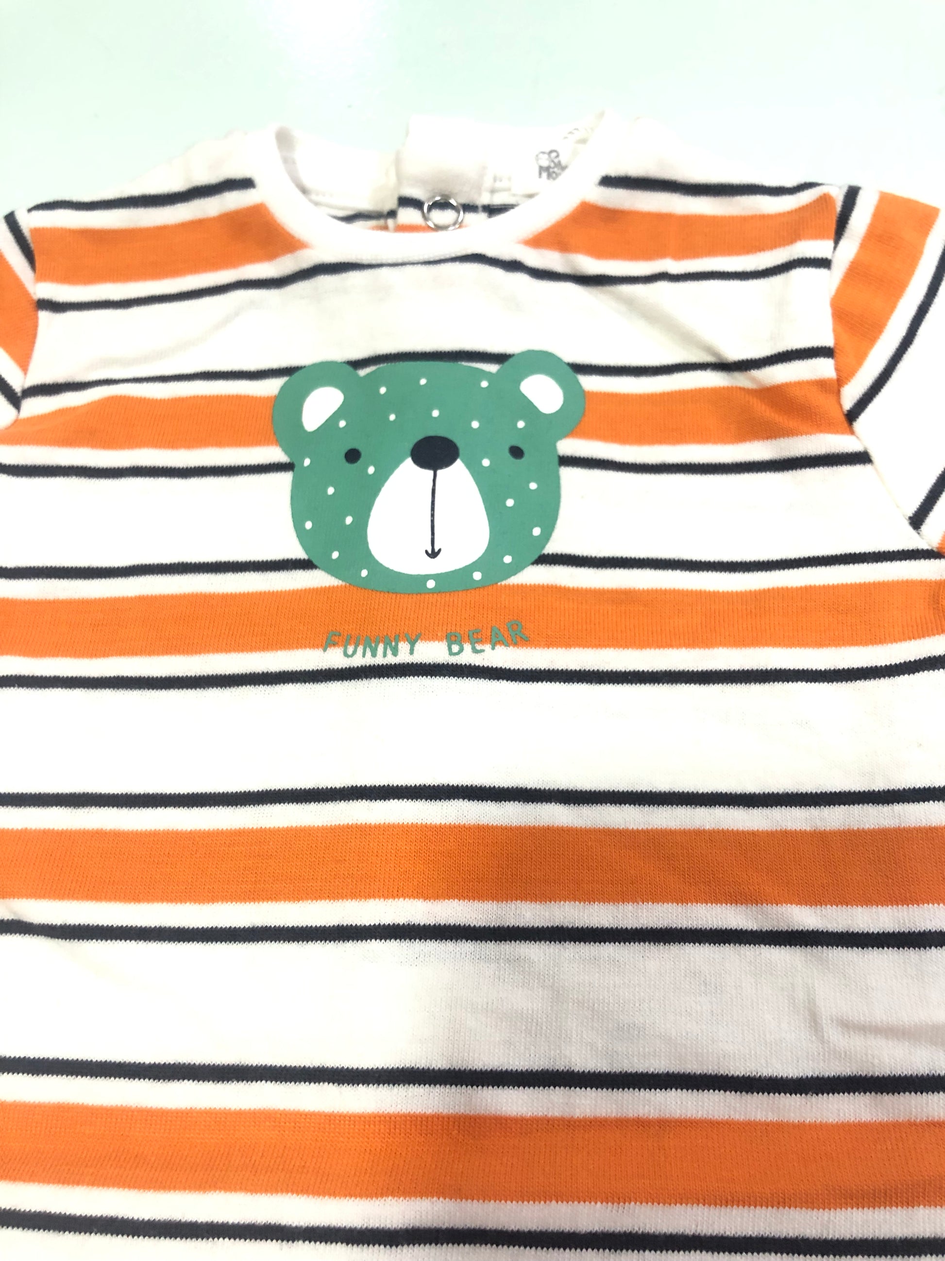 Peto bebé en verde - Street Monkey - Detalle 4 - Moda Infantil Chicle