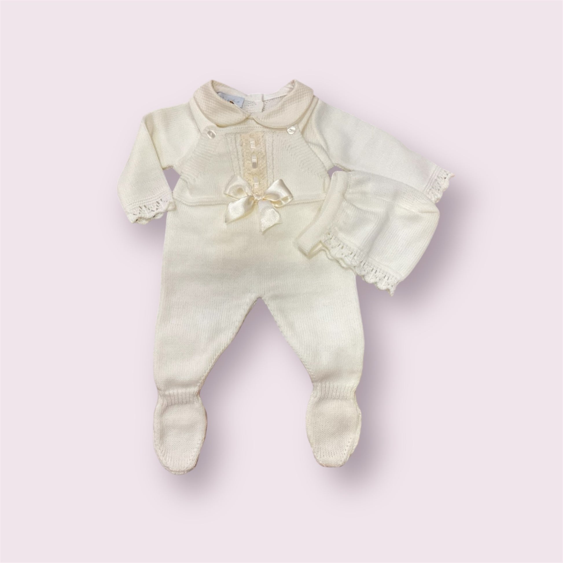 Peto de lana 3 piezas en beige - Dulce de Fresa - Detalle 4 - Moda Infantil Chicle