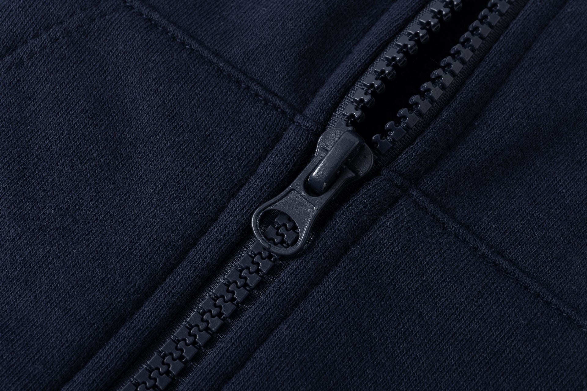 Sudadera con cremallera con robot - Newness invierno 2024 - Detalle 5 - Moda Infantil Chicle