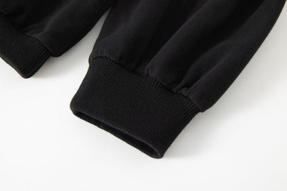 Sudadera niña en negra - Newness invierno 2024 - Detalle 5 - Moda Infantil Chicle