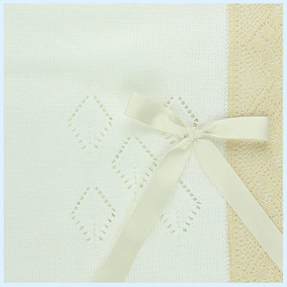 Toquilla puntilla en beige - Detalle 1 - Moda Infantil Chicle
