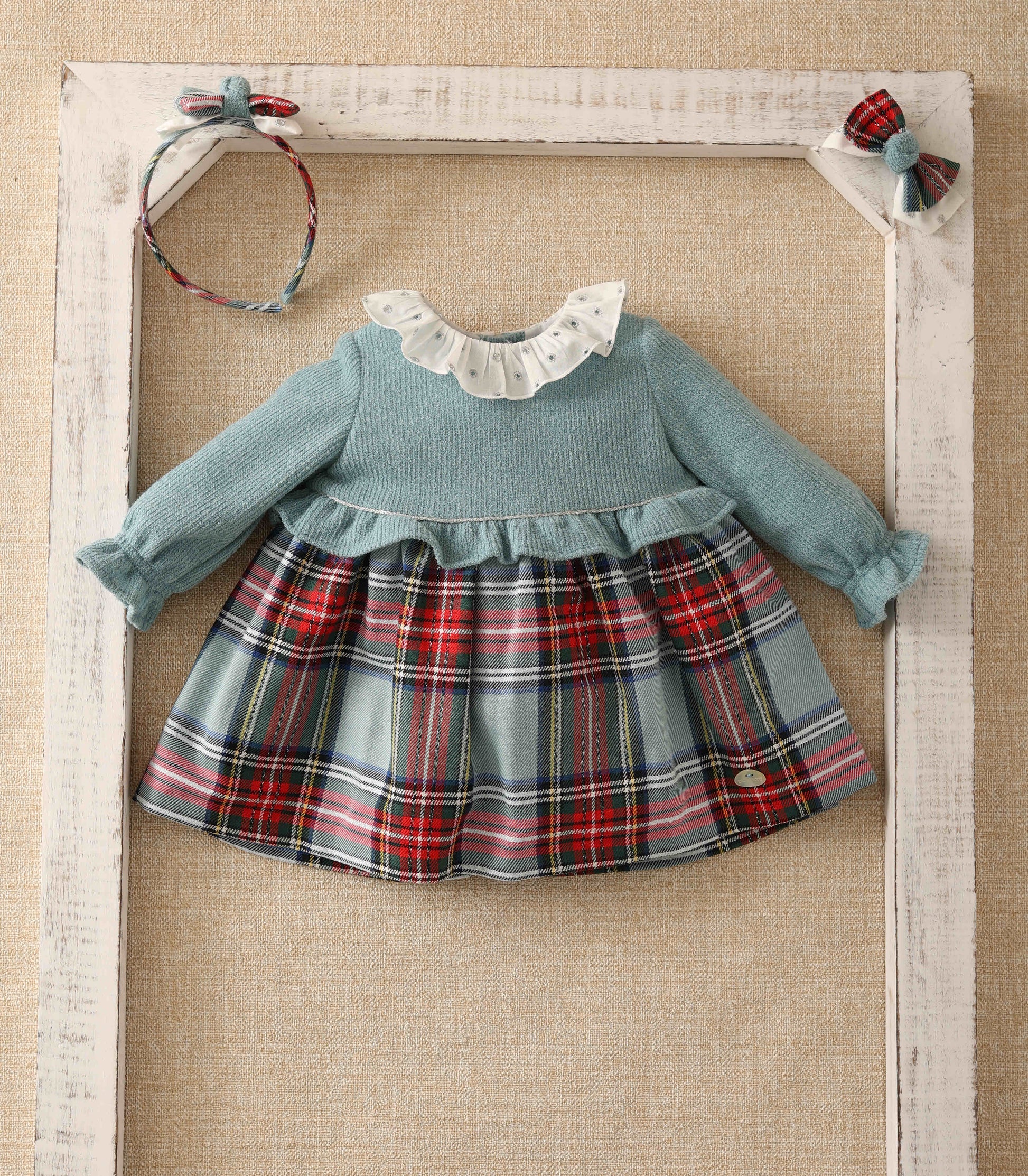 Vestido bebé niña con falda a cuadros - Basmarti invierno 2022 - Frontal - Moda Infantil Chicle