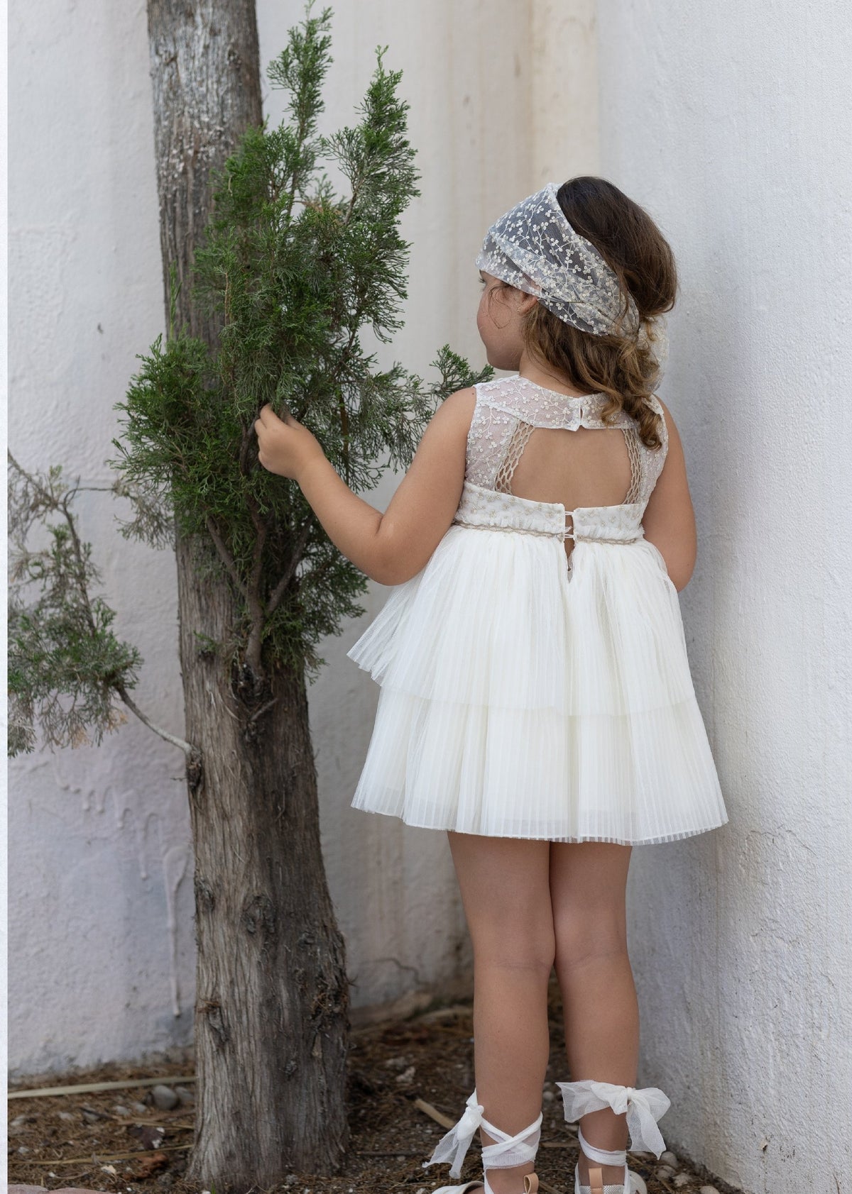 Vestido Ceremonia de ni�a plisado - Basmarti 2025 - Detalle 6 - Moda Infantil Chicle