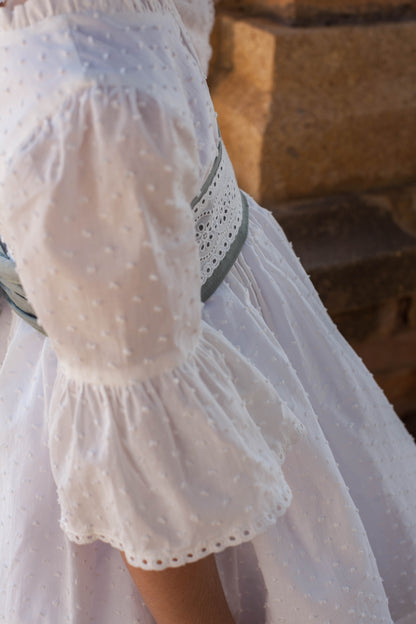 Vestido Ceremonia niña de Coco Acqua Colección 2024 - Detalle 4 - Moda Infantil Chicle