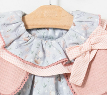 Vestido, chaqueta y cubre pañal - Coco Acqua invierno 2024 - Detalle 6 - Moda Infantil Chicle