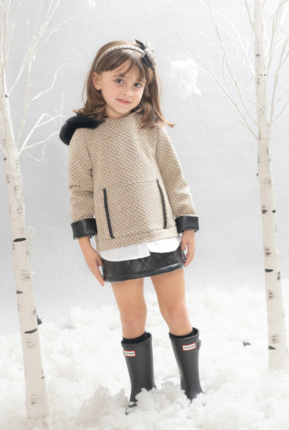 Vestido de ni�a beige y negro Ontario- Basmarti - Frontal - Moda Infantil Chicle