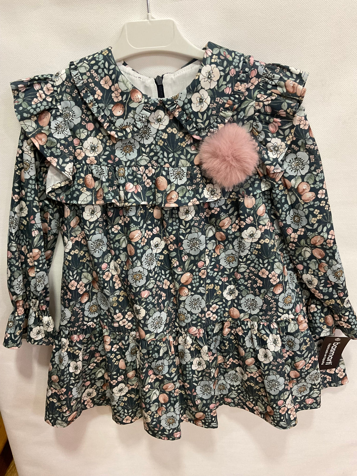 Vestido de ni�a con estampado de invierno 2024 de Basmarti - Detalle 3 - Moda Infantil Chicle
