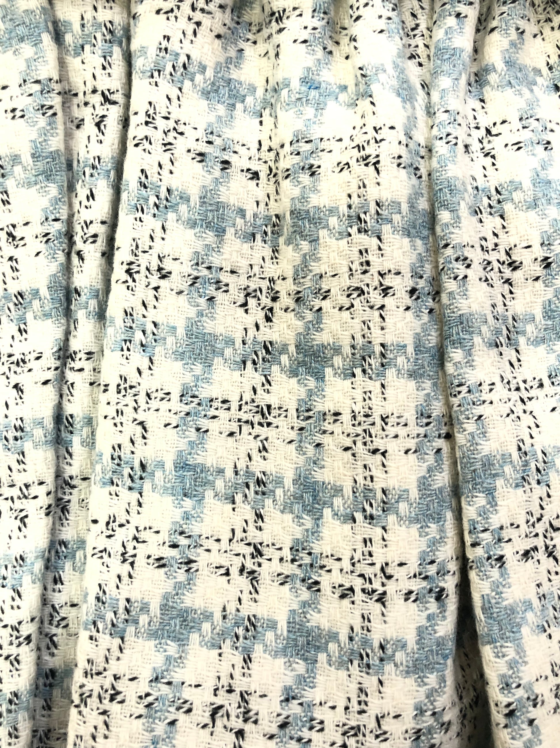 Vestido de niña azul con cuello de plumeti - Basmarti invierno 2024 - Detalle 1 - Moda Infantil Chicle