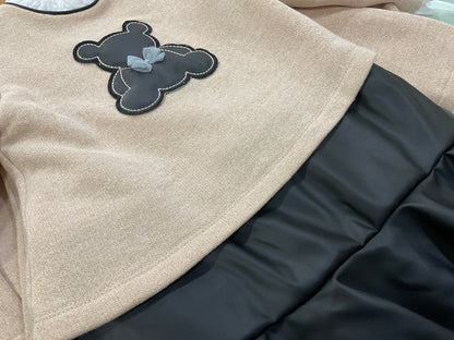 Vestido de niña beige dorado con brillos - Basmarti invierno 2024 - Detalle 2 - Moda Infantil Chicle
