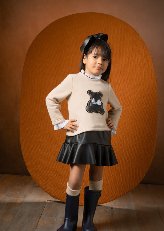 Vestido de niña beige dorado con brillos - Basmarti invierno 2024 - Frontal - Moda Infantil Chicle