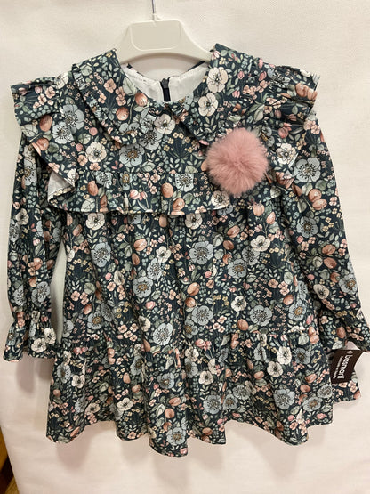 Vestido de niña con estampado de invierno 2024 de Basmarti - Detalle 3 - Moda Infantil Chicle
