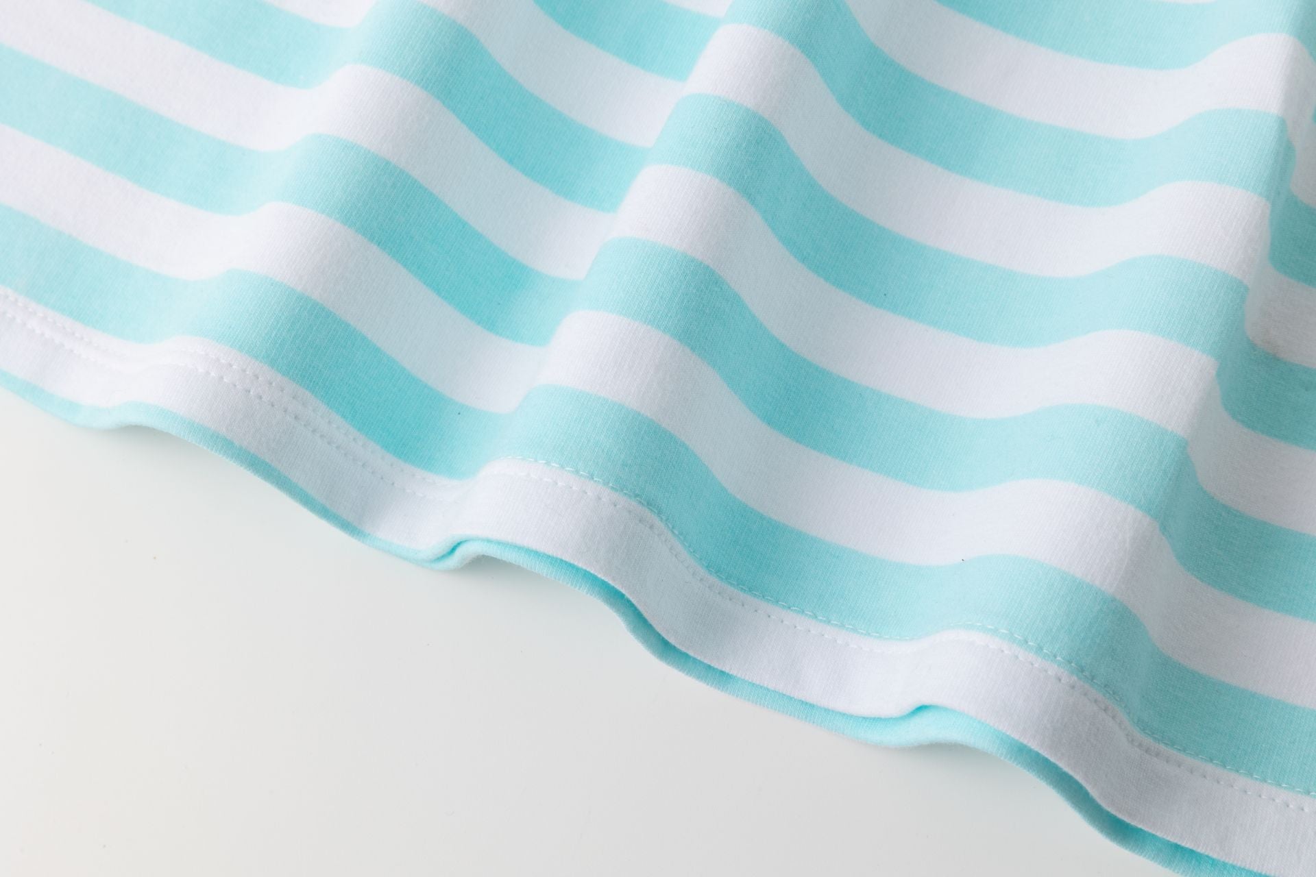 Vestido de niña de primavera - verano de Newness - Detalle 4 - Moda Infantil Chicle