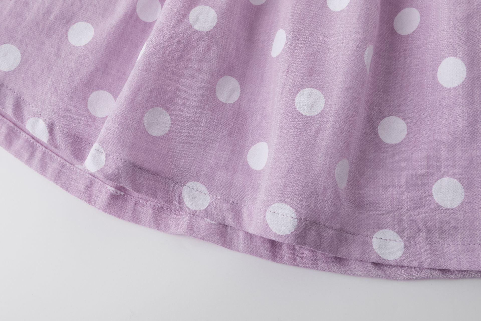 Vestido de niña en morado verano 2024 Newness - Detalle 4 - Moda Infantil Chicle