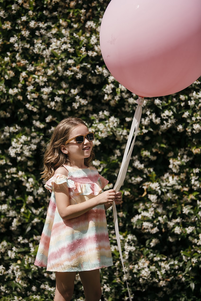 Vestido de niña multicolor - Coco Acqua - Detalle 1 - Moda Infantil Chicle