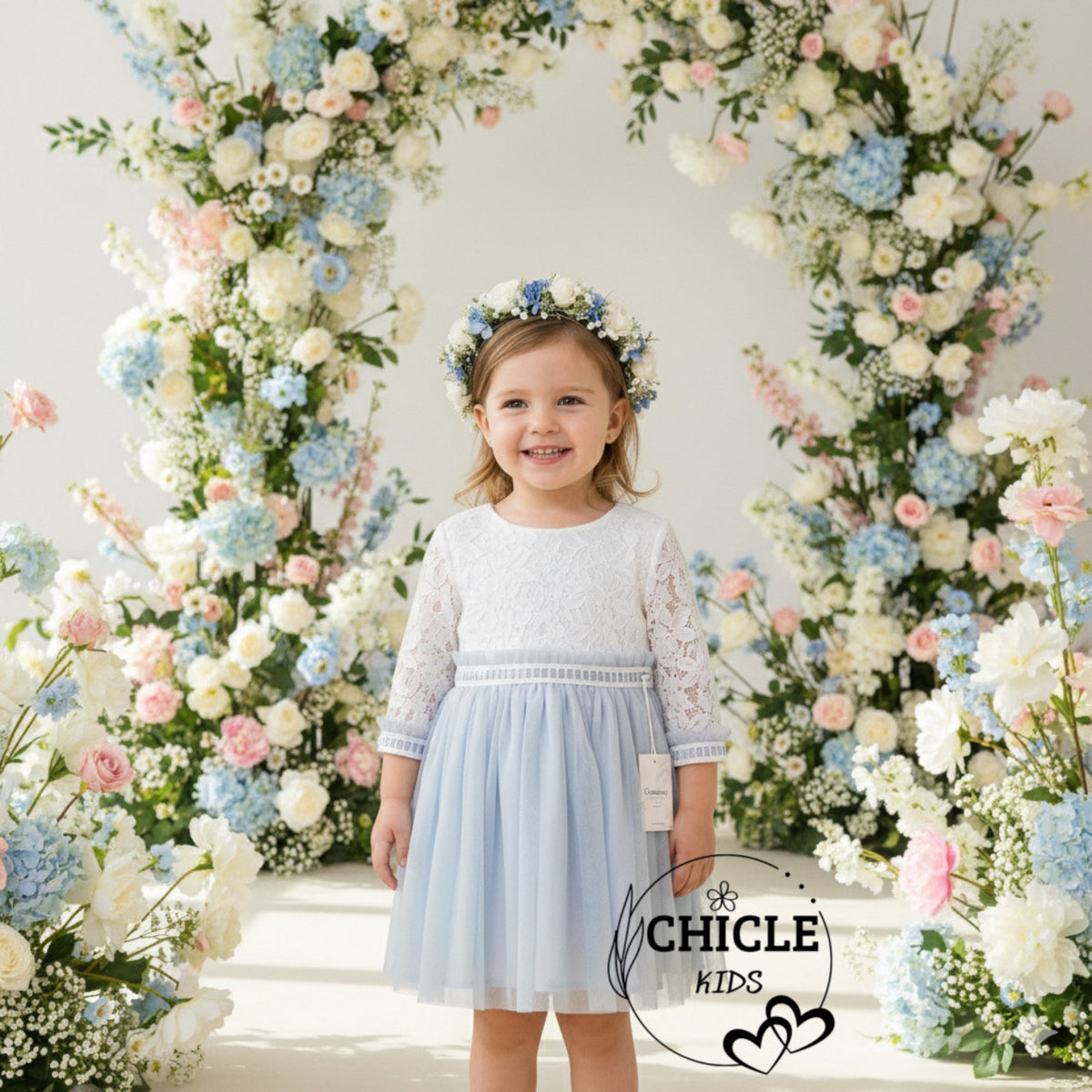 Vestido EDHA Ceremonia de ni�a en azul - Basmarti 2026 - Detalle 3 - Moda Infantil Chicle
