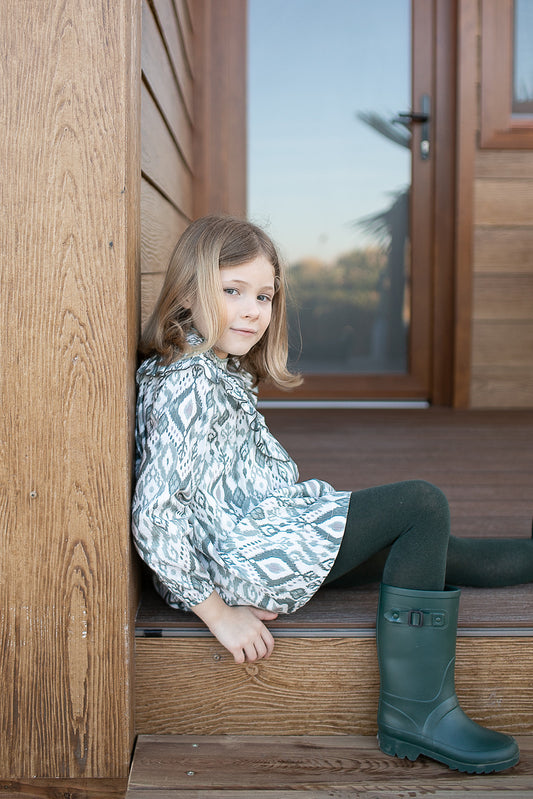 Vestido estampado en tonos verdes - Coco Acqua 2024 - Frontal - Moda Infantil Chicle