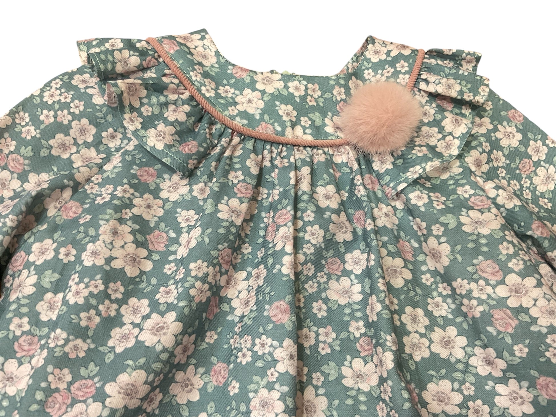 Vestido floral de niña - Basmarti invierno 2024 - Detalle 1 - Moda Infantil Chicle