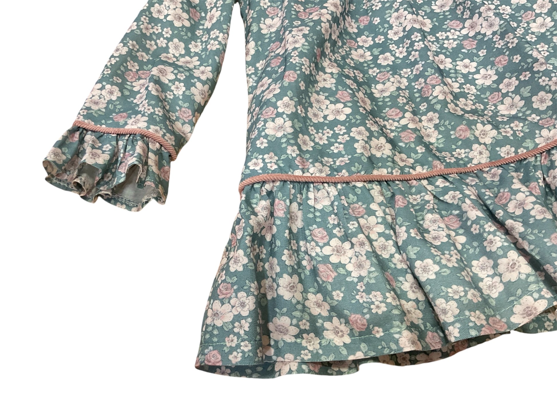Vestido floral de niña - Basmarti invierno 2024 - Detalle 2 - Moda Infantil Chicle