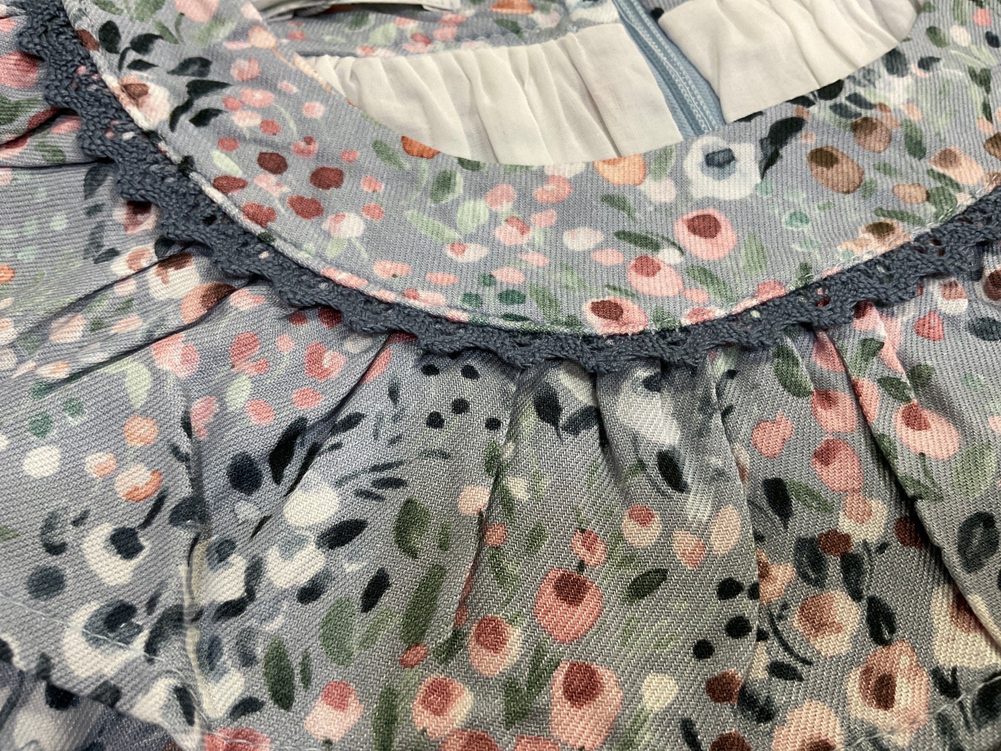 Vestido invierno de manga larga - Coco Acqua 2024 - Detalle 4 - Moda Infantil Chicle