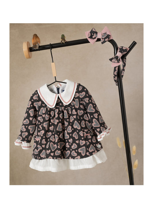 Vestido niña bebé con corazones - Basmarti invierno 2024 - Frontal - Moda Infantil Chicle