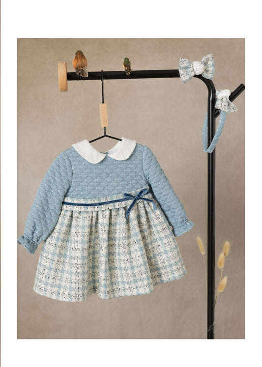 Vestido niña bebé en tonos azules - Basmarti invierno 2024 - Frontal - Moda Infantil Chicle
