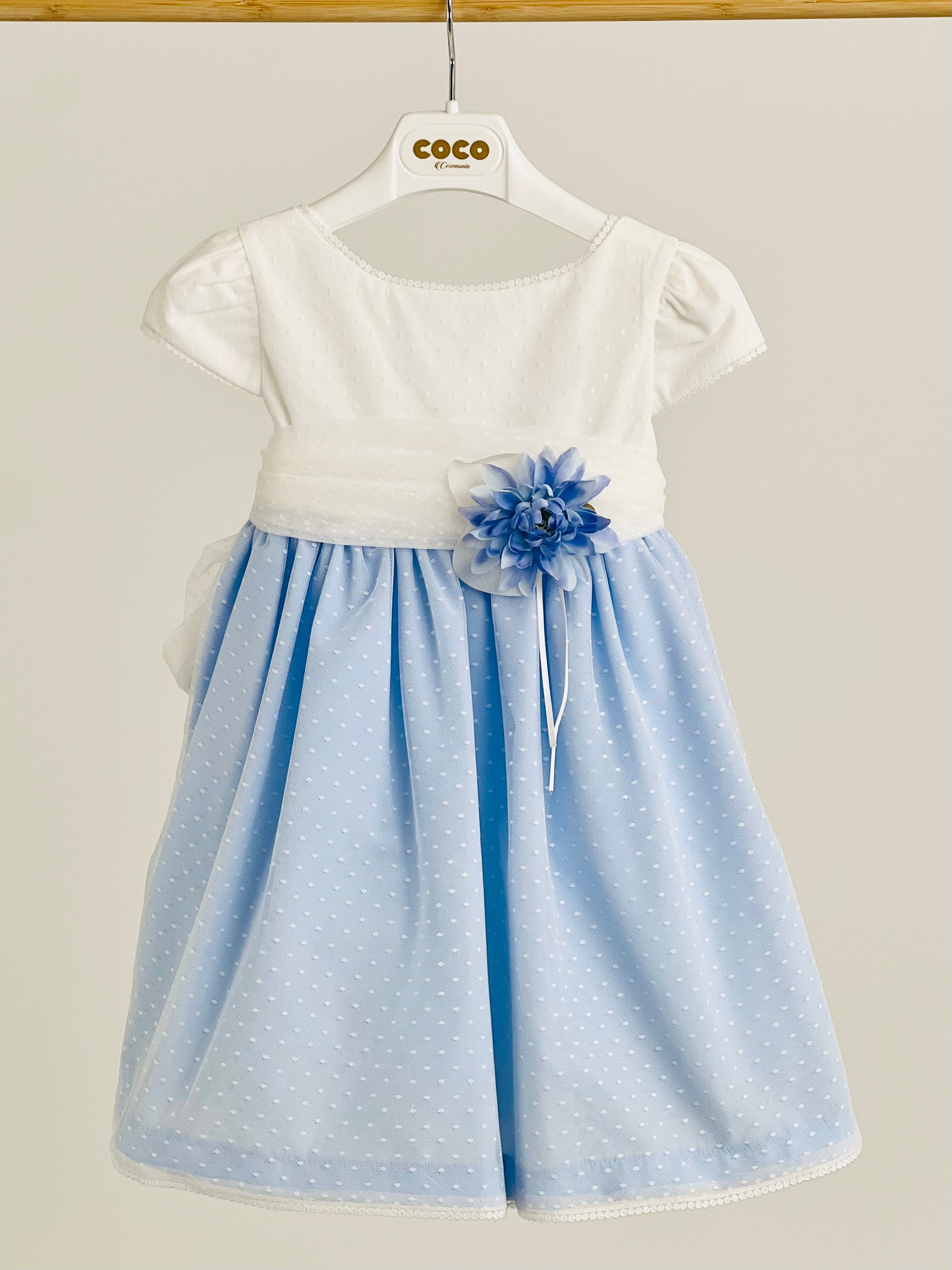 Vestido niña Celeste de tul - Coco Acqua 2025 Ceremonia - Frontal - Moda Infantil Chicle