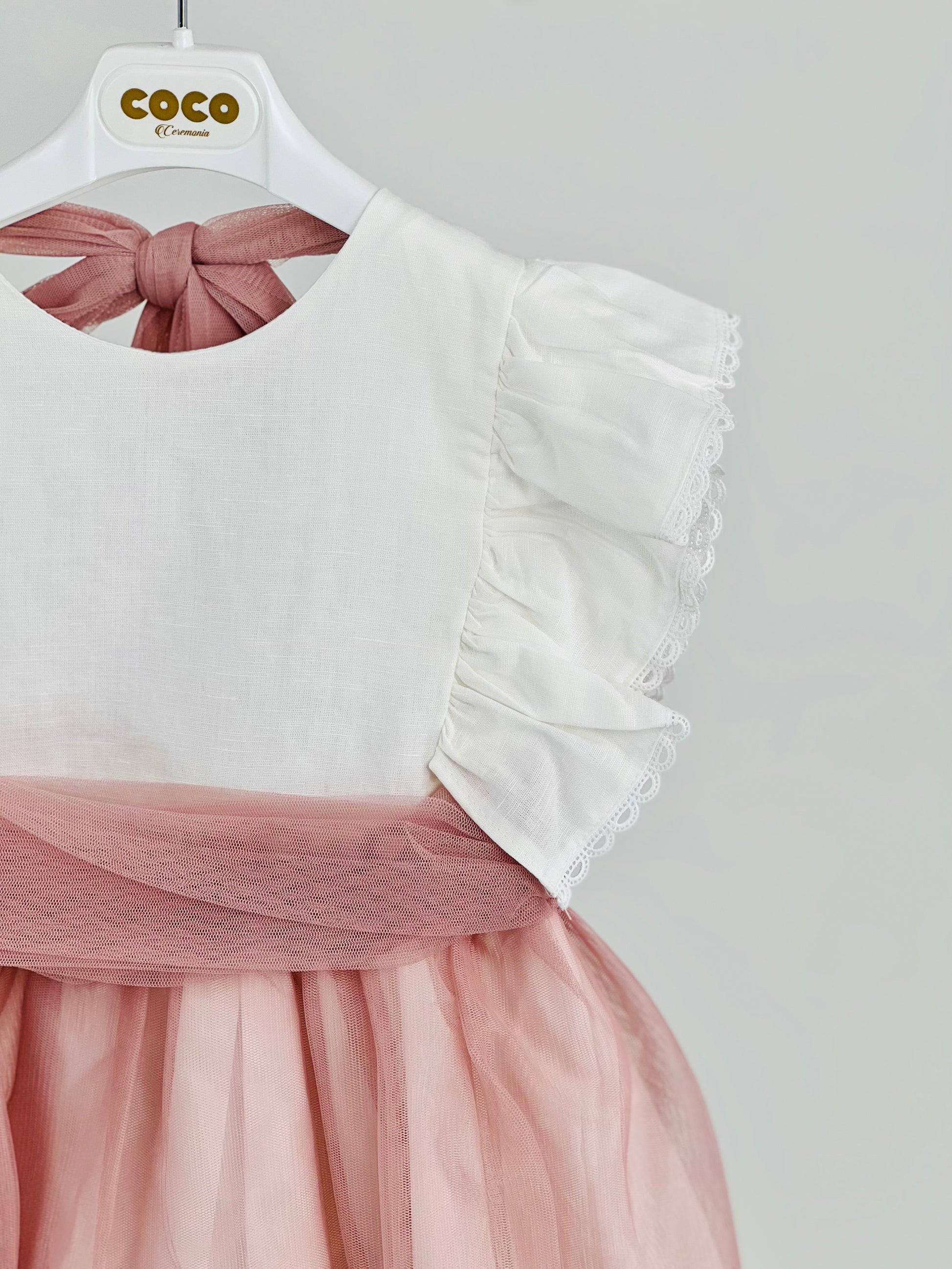 Vestido niña Ceremonia en tul rosa maquillaje  - de Coco Acqua 2025 - Detalle 1 - Moda Infantil Chicle