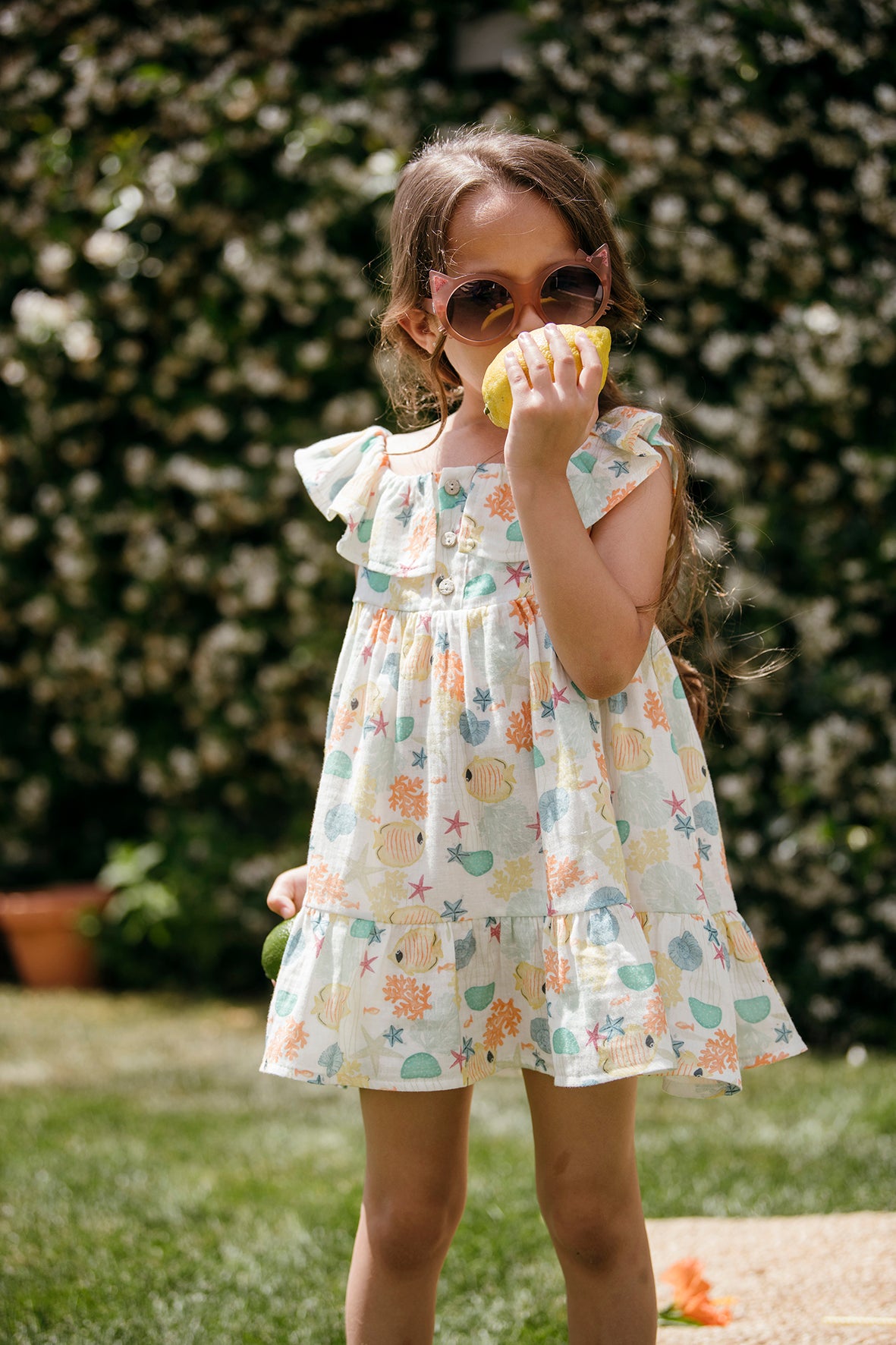 Vestido niña con estampado de Coco Acqua - Detalle 1 - Moda Infantil Chicle
