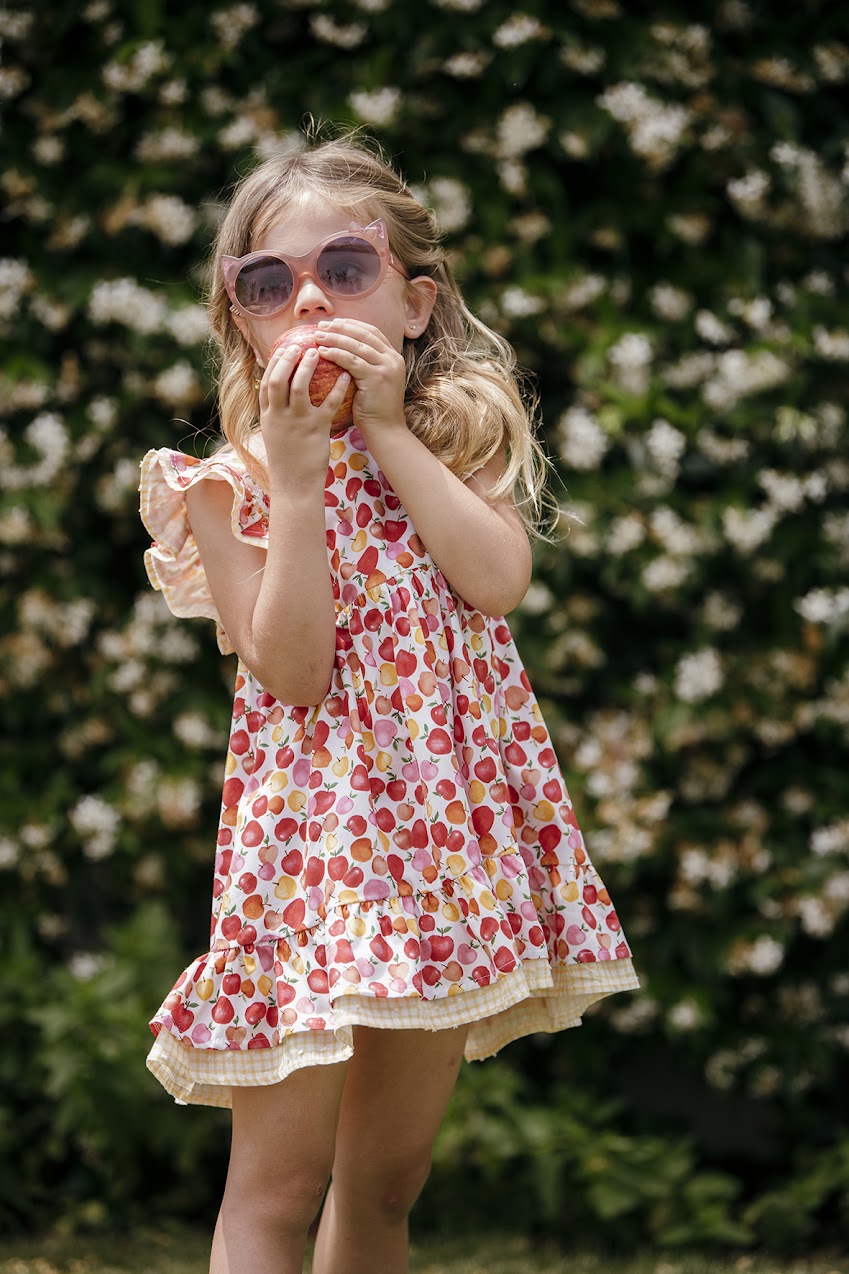 Vestido niña con estampado de manzanas - Coco Acqua - Frontal - Moda Infantil Chicle