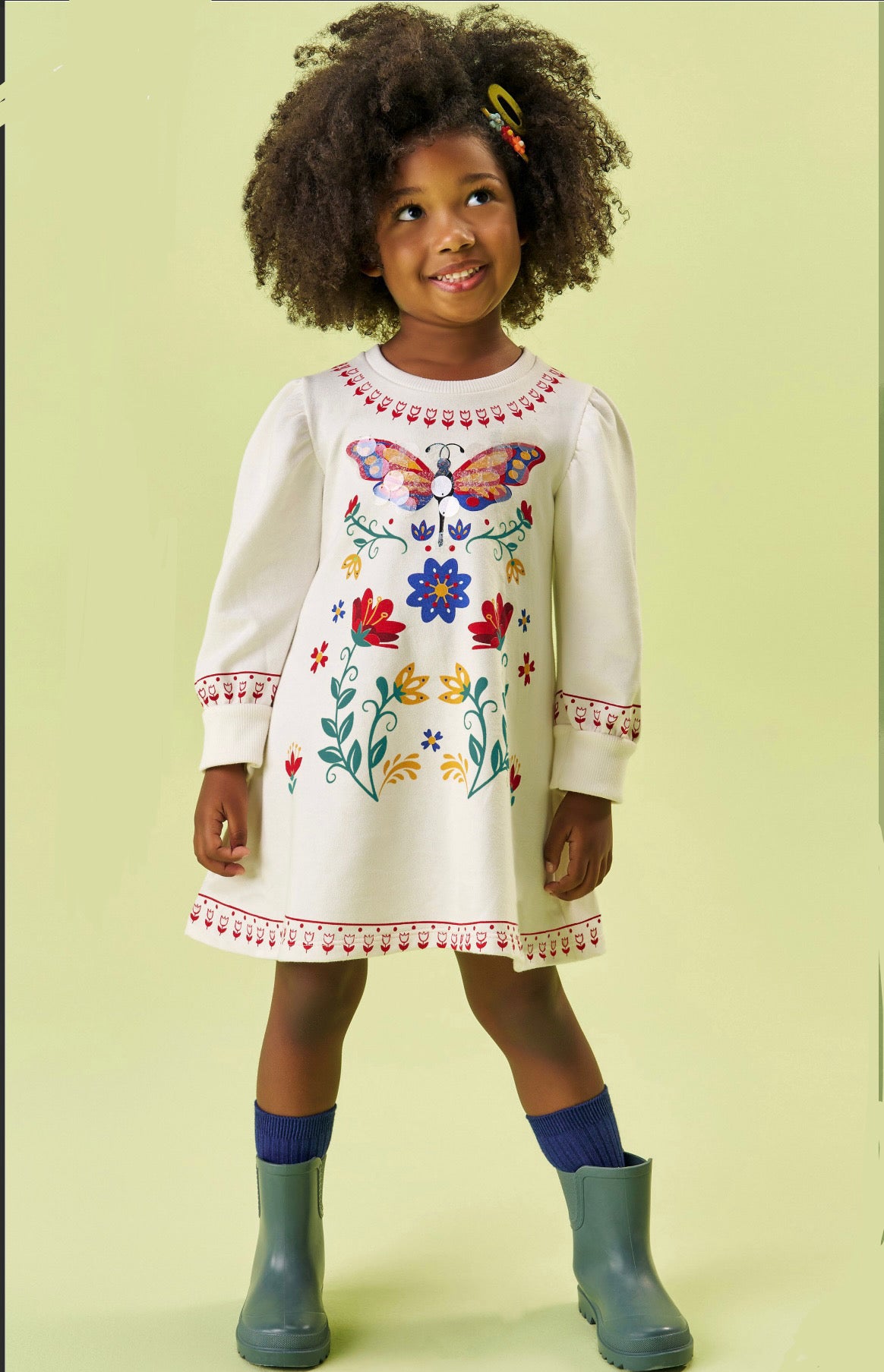 Vestido niña con estampado por delante y detrás - Kyly invierno 2024 - Detalle 1 - Moda Infantil Chicle