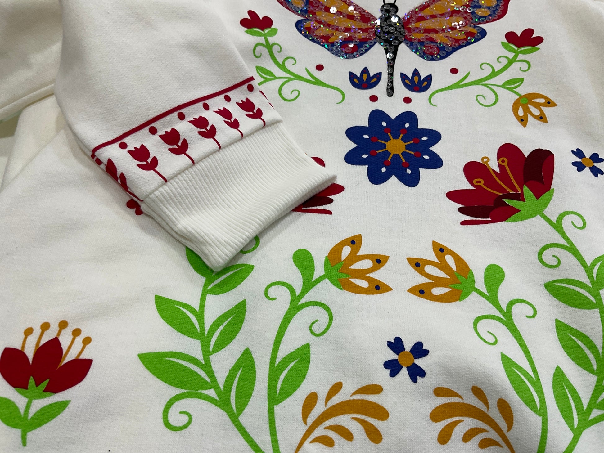 Vestido niña con estampado por delante y detrás - Kyly invierno 2024 - Detalle 4 - Moda Infantil Chicle