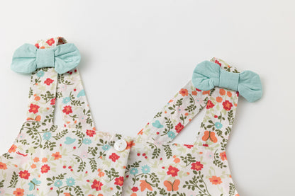 Vestido niña con tirantes con lazo primavera 2024 Newness - Detalle 3 - Moda Infantil Chicle