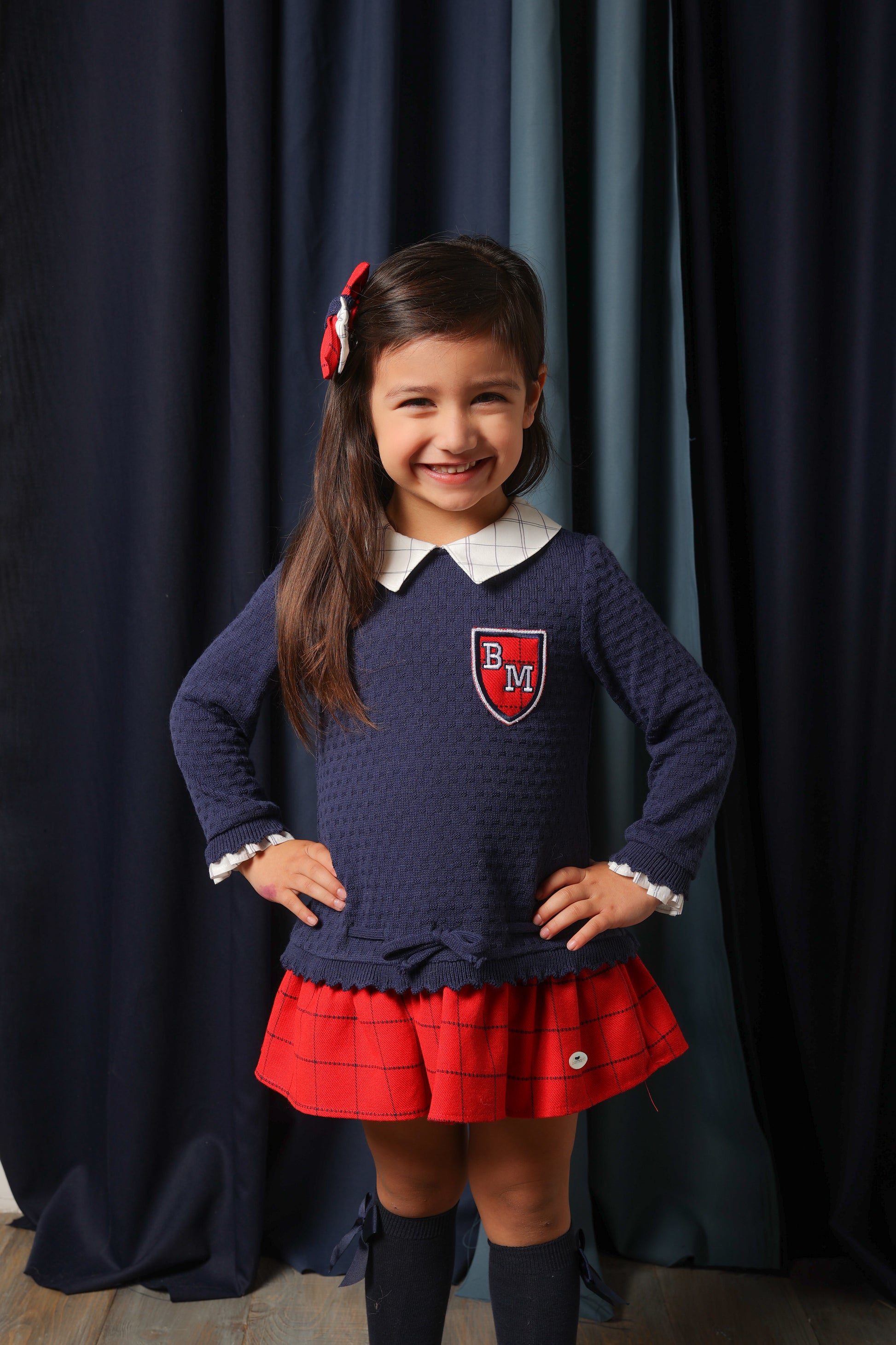 Vestido niña en color azul marino - Basmarti invierno 2022 - Frontal - Moda Infantil Chicle