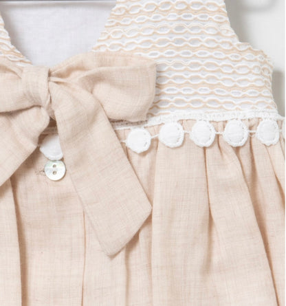 Vestido niña en color tostado - Coco Acqua Primavera verano 2024 - Detalle 2 - Moda Infantil Chicle