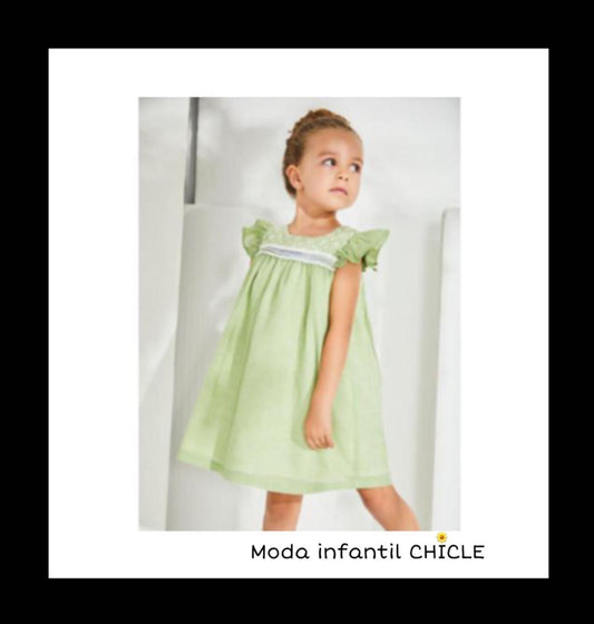Vestido niña en color verde - Nekenia primavera 2023 - Frontal - Moda Infantil Chicle