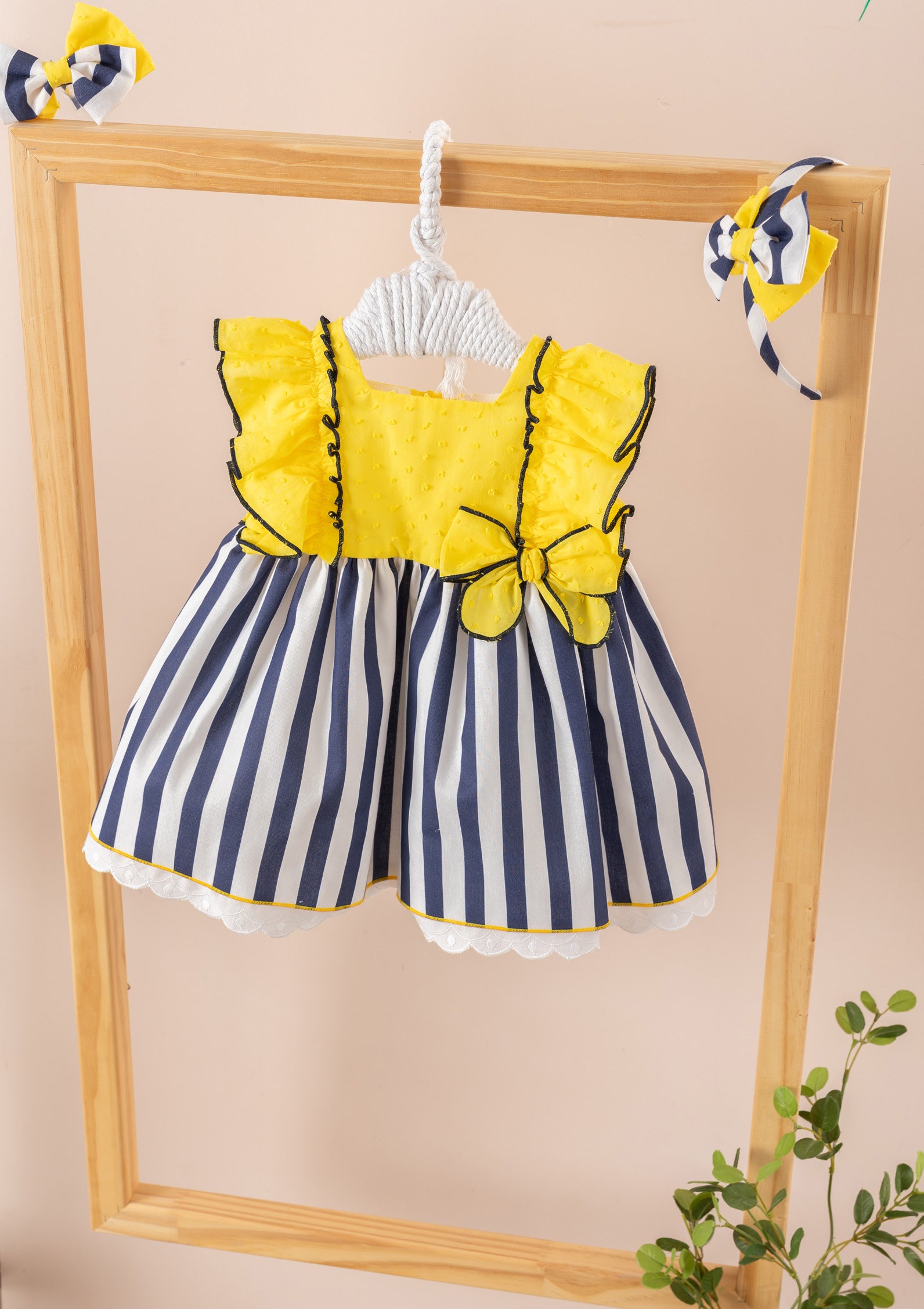 Vestido niña sin mangas - Cuka verano 2024 - Frontal - Moda Infantil Chicle