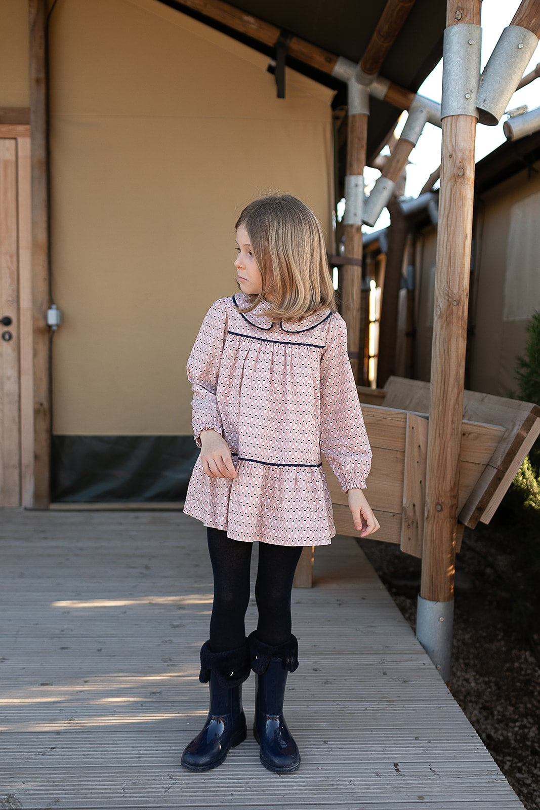 Vestido rosa florecitas - invierno 2024 Coco Acqua - Detalle 4 - Moda Infantil Chicle